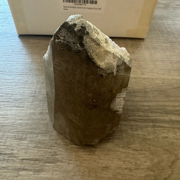 New Emporion Gems Amethyst Crystal 2.21 LBS - Picture 5 of 9